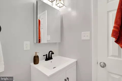 10813 Bucknell Dr #25, Silver Spring, MD 20902 photo 24