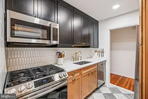 Kitchen - 2223 Washington Ave #W-204, Silver Spring, MD 20910 photo 2 of 6