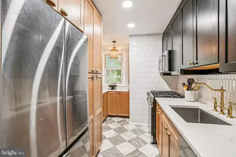 Kitchen - 2223 Washington Ave #W-204, Silver Spring, MD 20910 photo 3 of 6
