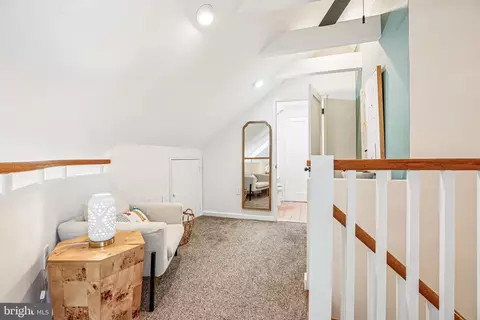 Entry Way - 2223 Washington Ave #W-204, Silver Spring, MD 20910 photo 5 of 6