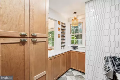 Kitchen - 2223 Washington Ave #W-204, Silver Spring, MD 20910 photo 4 of 6
