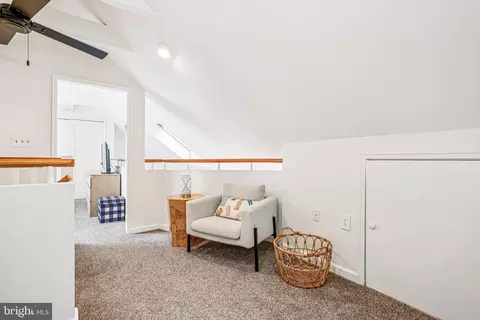 Entry Way - 2223 Washington Ave #W-204, Silver Spring, MD 20910 photo 4 of 6