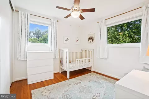 Bedroom - 11421 Sherrie Ln, Silver Spring, MD 20902 photo 3 of 7