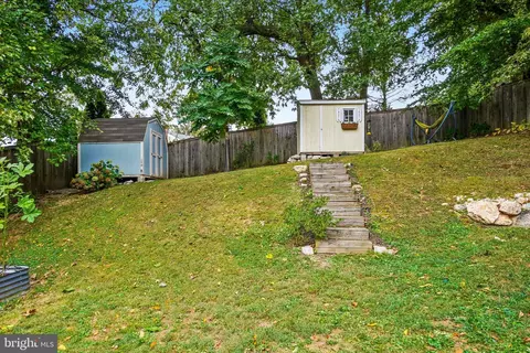 Exterior - 11421 Sherrie Ln, Silver Spring, MD 20902 photo 10 of 10