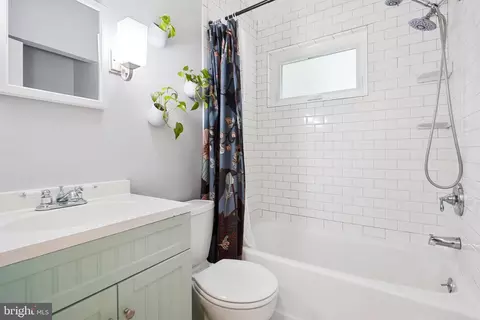 Bath - 11421 Sherrie Ln, Silver Spring, MD 20902 photo 1 of 2