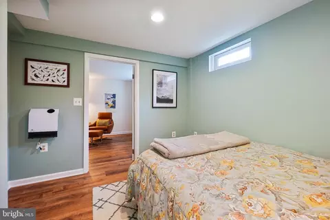 Bedroom - 11421 Sherrie Ln, Silver Spring, MD 20902 photo 5 of 7