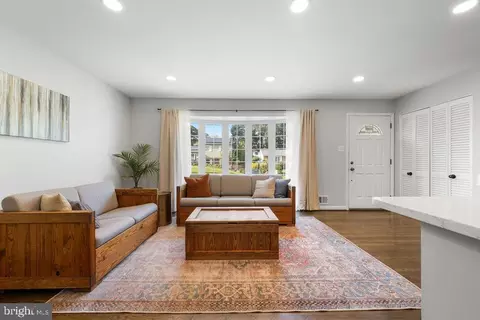 Living - 3018 Kramer St, Silver Spring, MD 20902 photo 1 of 1