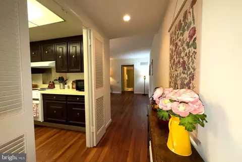 Entry Way - 3352 Chiswick Ct #57-2E, Silver Spring, MD 20906 photo 2 of 4