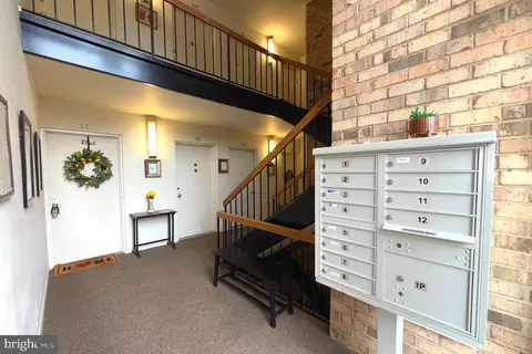 Entry Way - 3352 Chiswick Ct #57-2E, Silver Spring, MD 20906 photo 4 of 4