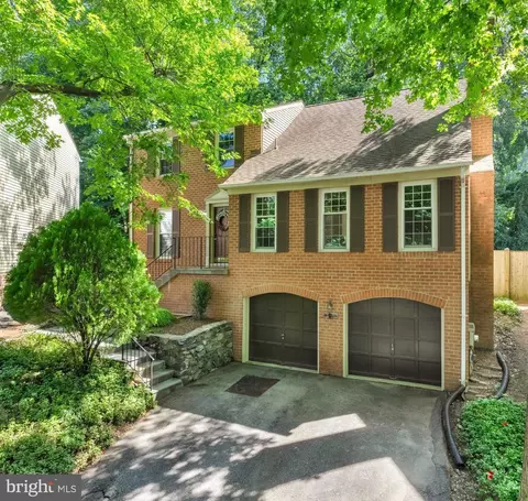 2507 Campbell Pl, Kensington, MD 20895