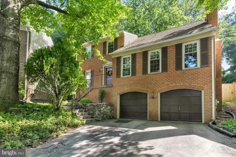 2507 Campbell Pl, Kensington, MD 20895