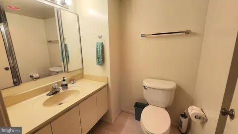 15101 Interlachen Dr #1-315, Silver Spring, MD 20906 photo 11