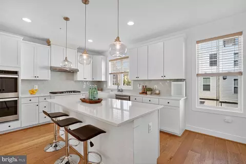 2373 Wyeth St, Silver Spring, MD 20906