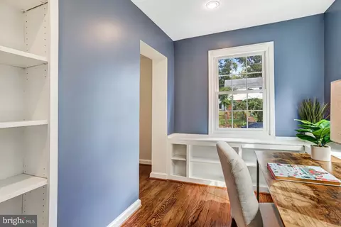 Entry Way - 9210 Glenville Rd, Silver Spring, MD 20901 photo 2 of 3