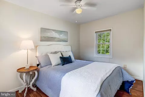 Bedroom - 9210 Glenville Rd, Silver Spring, MD 20901 photo 4 of 9