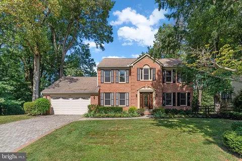 17421 Cherokee Ln, Olney, MD 20832