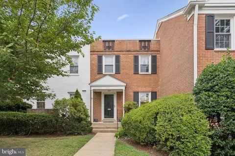 639 Azalea Dr, Rockville, MD 20850