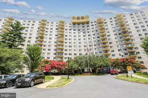 1121 University Blvd W #513-B, Silver Spring, MD 20902