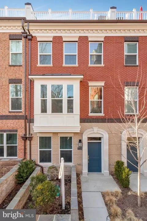 10326 Grosvenor Pl, North Bethesda, MD 20852