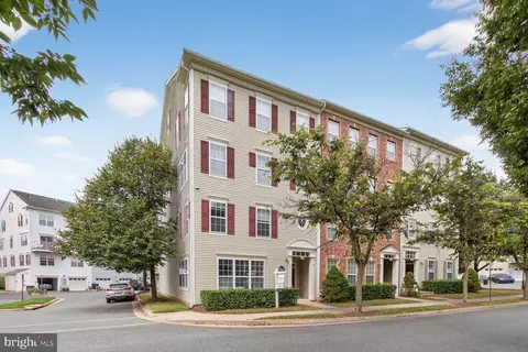 23 Swanton Ln #100, Gaithersburg, MD 20878
