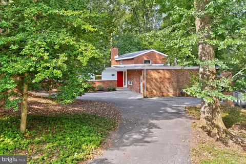 13708 Sherwood Forest Dr, Silver Spring, MD 20904