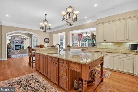 Kitchen - 17512 Ashton Forest Ter, Sandy Spring, MD 20860 photo 5 of 10