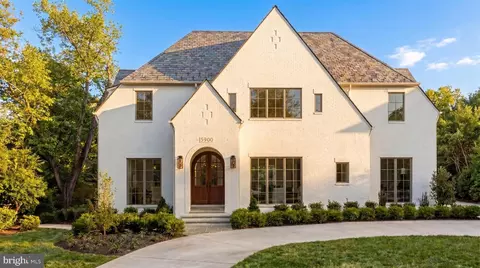 5900 Kennedy Dr, Chevy Chase, MD 20815