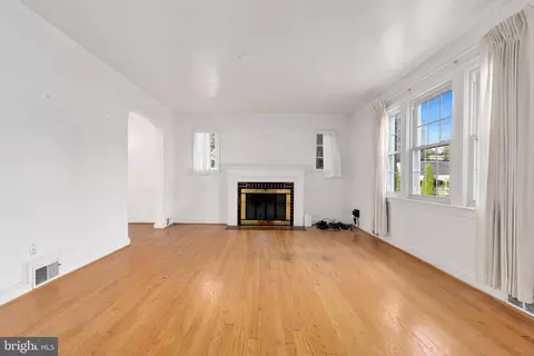 500 Bonifant St, Silver Spring, MD 20910 photo 9