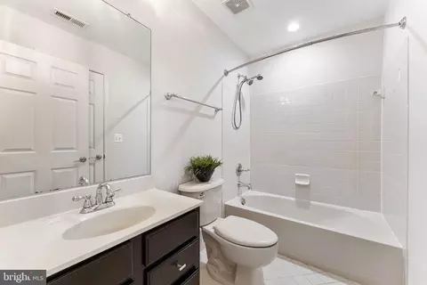 Bath - 2831 Cornet Ct, Silver Spring, MD 20904 photo 2 of 2