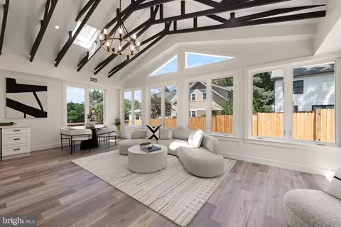 4911 Bayard Blvd, Bethesda, MD 20816