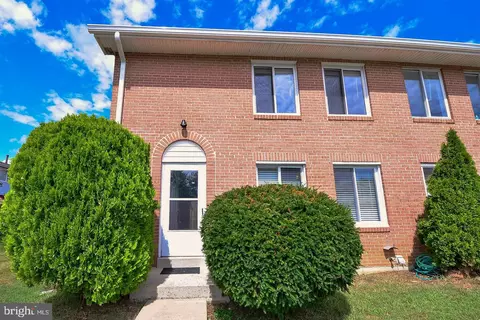 8139 Fallow Dr #8-E, Gaithersburg, MD 20877