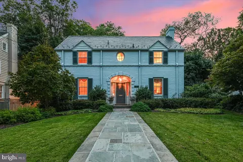 7106 Meadow Ln, Chevy Chase, MD 20815