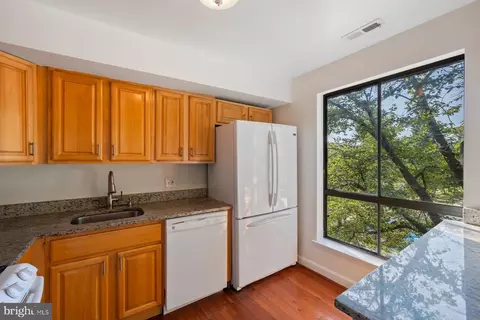 3946 Bel Pre Rd #3946-6, Silver Spring, MD 20906 photo 9
