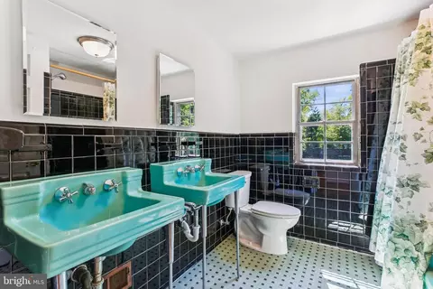 Bath - 1750 Overlook Dr, Silver Spring, MD 20903 photo 4 of 4