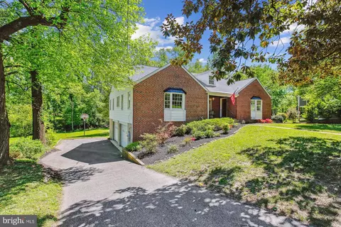 Exterior - 1750 Overlook Dr, Silver Spring, MD 20903 photo 13 of 15