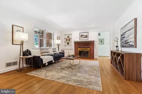 Living - 1750 Overlook Dr, Silver Spring, MD 20903 photo 3 of 7