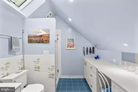Bath - 9508 Bruce Dr, Silver Spring, MD 20901 photo 3 of 4