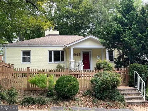 9205 Whitney St, Silver Spring, MD 20901