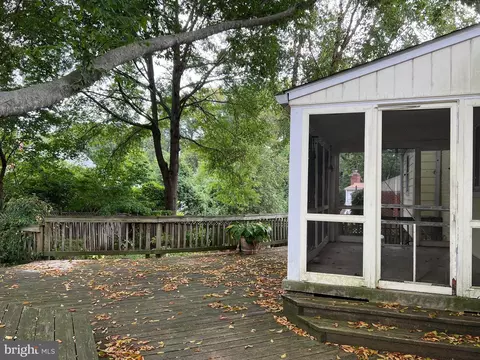 Exterior - 9205 Whitney St, Silver Spring, MD 20901 photo 4 of 11