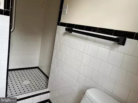 Bath - 9205 Whitney St, Silver Spring, MD 20901 photo 2 of 3