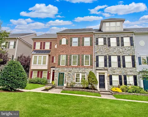 1011 Gaither Rd, Rockville, MD 20850