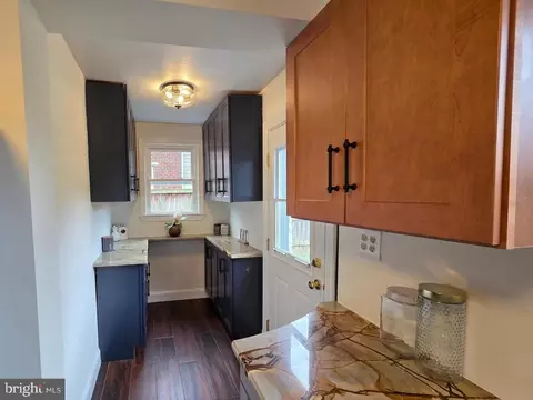 Entry Way - 117 Normandy Dr, Silver Spring, MD 20901 photo 2 of 3