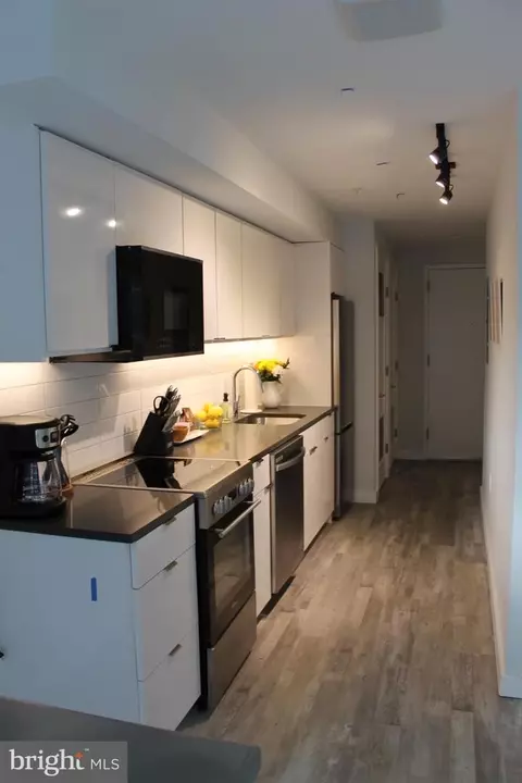Kitchen - 700 Roeder Rd #405, Silver Spring, MD 20910 photo 1 of 2