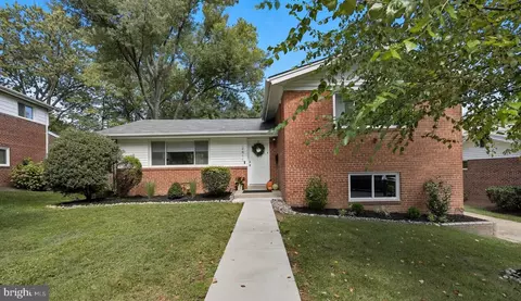 2411 Lillian Dr, Silver Spring, MD 20902 photo 2