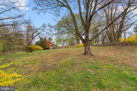 Exterior - 1305 Magnolia Rd, Silver Spring, MD 20905 photo 5 of 7