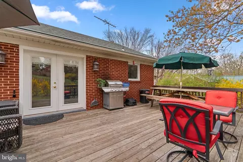 Exterior - 1305 Magnolia Rd, Silver Spring, MD 20905 photo 2 of 7