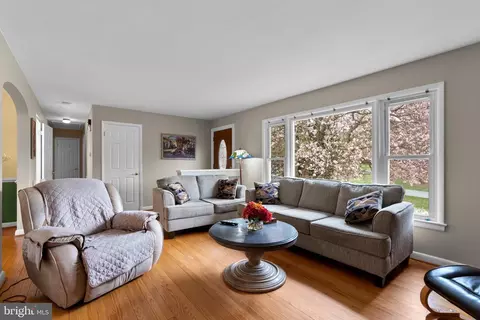 Living - 1305 Magnolia Rd, Silver Spring, MD 20905 photo 1 of 2