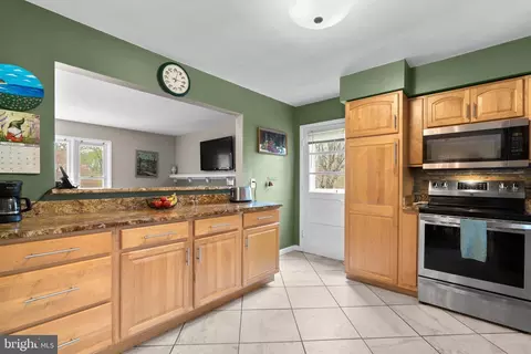 Kitchen - 1305 Magnolia Rd, Silver Spring, MD 20905 photo 5 of 5