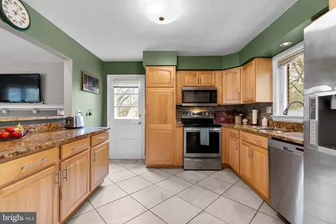 Kitchen - 1305 Magnolia Rd, Silver Spring, MD 20905 photo 4 of 5