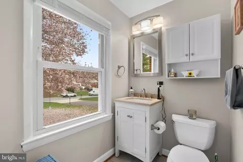 Bath - 1305 Magnolia Rd, Silver Spring, MD 20905 photo 2 of 3